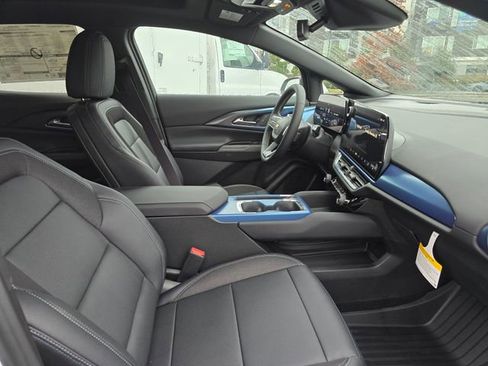 New 2026 Chevrolet Equinox EV LT FWD image 11