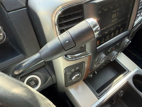 Used 2013 RAM 2500 Laramie w/ Convenience Group image 23