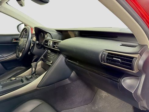 Used 2017 Lexus IS 200t image 32