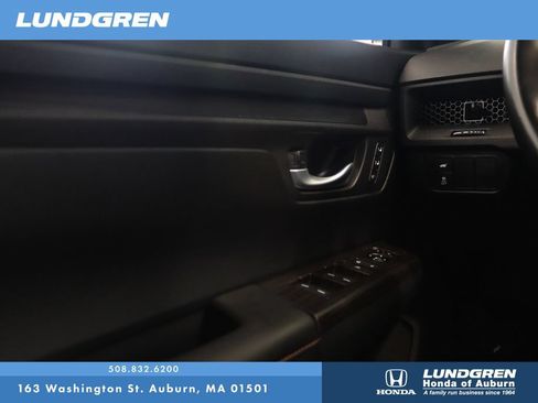 Used 2025 Honda CR-V Sport-L image 31