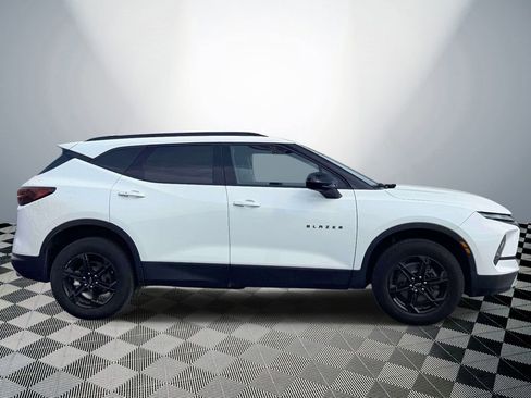 Used 2024 Chevrolet Blazer LT w/ Midnight/Sport Edition FWD image 6