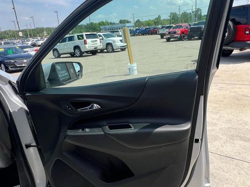 Used 2020 Chevrolet Equinox LT w/ Driver Convenience Package FWD image 16