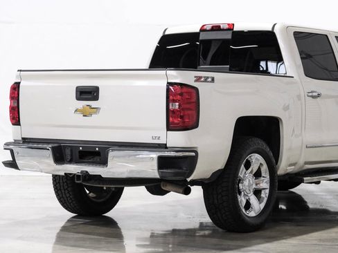 Used 2014 Chevrolet Silverado 1500 LTZ Z71 w/ LTZ Plus Package AWD/4WD image 12