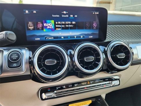 Certified 2025 Mercedes-Benz GLB 250 4MATIC image 21