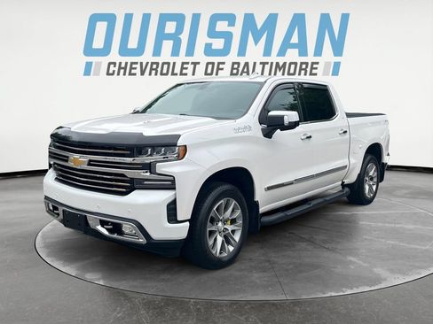 Used 2019 Chevrolet Silverado 1500 High Country w/ Z71 Off-Road Package AWD/4WD image 2
