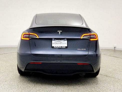 Used 2023 Tesla Model Y Performance image 6