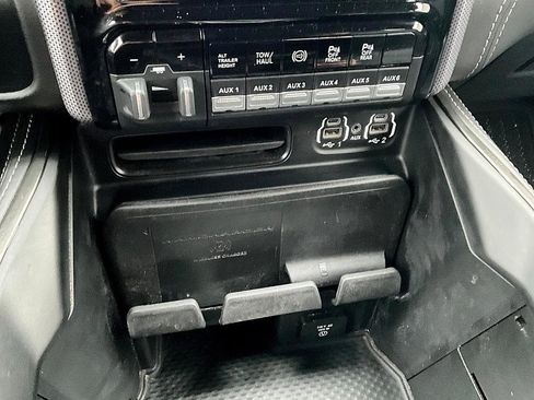 Used 2020 RAM 3500 Limited image 22