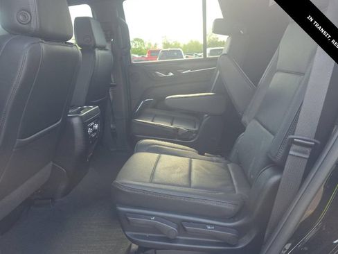 Used 2024 GMC Yukon Denali AWD/4WD image 9