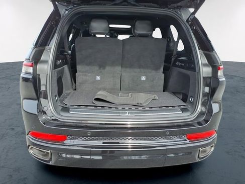 Used 2025 Jeep Grand Cherokee L Summit w/ Obsidian Package image 9