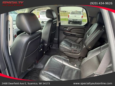 Used 2011 Cadillac Escalade AWD w/ Touring Package image 21