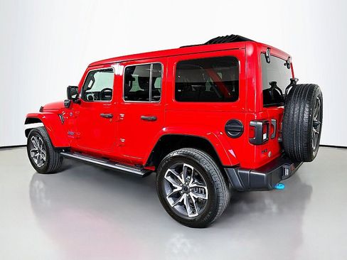 Used 2024 Jeep Wrangler Unlimited w/ Convenience Group AWD/4WD image 5