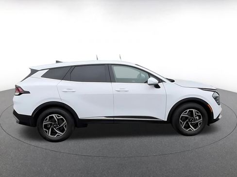 Used 2025 Kia Sportage LX FWD image 16