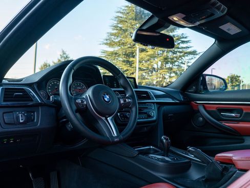 Used 2017 BMW M4 Coupe image 20