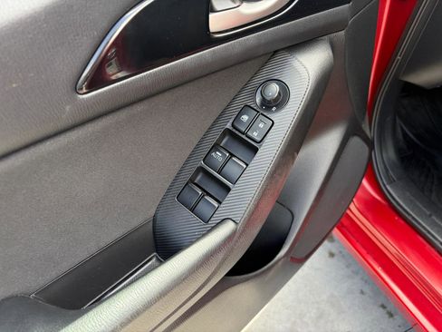 Used 2015 MAZDA MAZDA3 i Sport FWD image 10