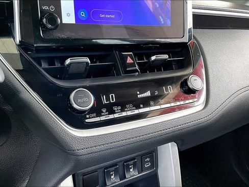 Used 2024 Toyota Corolla Cross XLE w/ Convenience Package FWD image 23