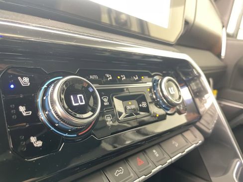 New 2025 GMC Sierra 2500 Denali w/ Denali Reserve Package image 18