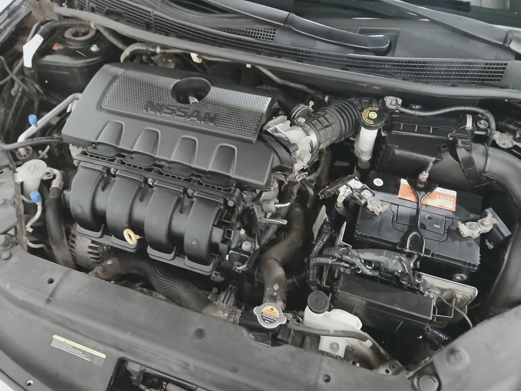 Used 2015 Nissan Sentra SV FWD image 28