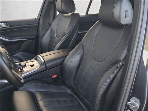 Used 2022 BMW X5 xDrive40i w/ M Sport Package AWD/4WD image 17