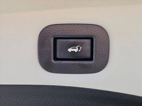 Used 2015 Nissan Rogue SL w/ SL Premium Package FWD image 7