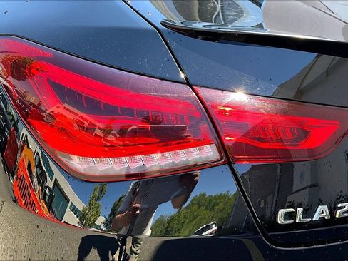 Used 2022 Mercedes-Benz CLA 250 4MATIC image 32