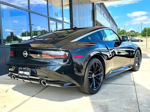 New 2026 Nissan Z Performance w/ Floor Mat Package RWD image 7