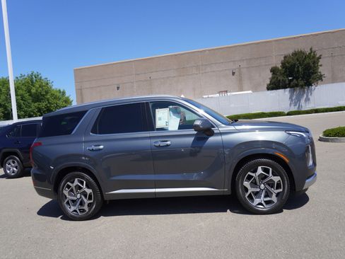 Used 2021 Hyundai Palisade Calligraphy FWD image 4