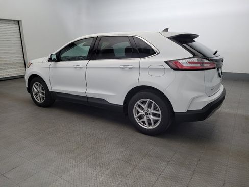 Used 2024 Ford Edge SEL image 3