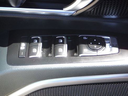 Used 2025 Kia Telluride AWD image 19
