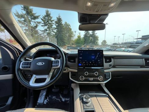 Used 2024 Ford Expedition Max Limited RWD image 38