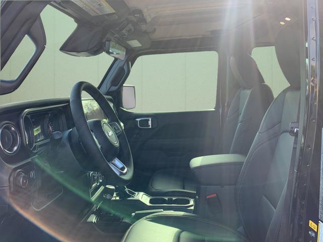 New 2026 Jeep Wrangler Unlimited Sahara AWD/4WD image 21