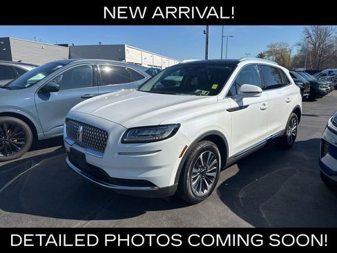 Used 2021 Lincoln Nautilus Reserve image 2