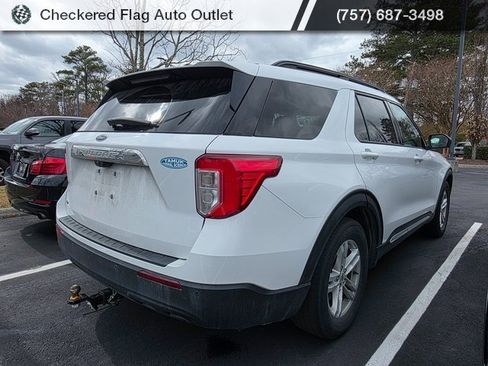 Used 2021 Ford Explorer XLT image 6