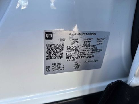 Used 2025 Buick Envista Preferred image 32