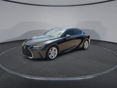 Used 2023 Lexus IS 300 w/ Comfort Package RWD image 4