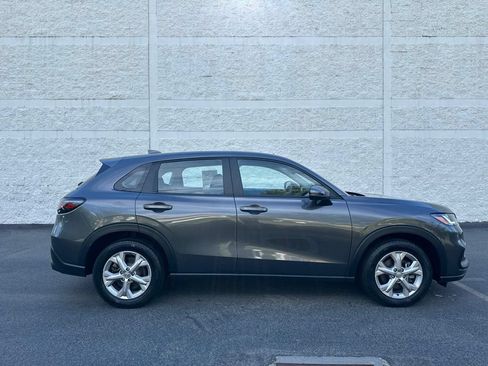 Certified 2024 Honda HR-V LX image 3