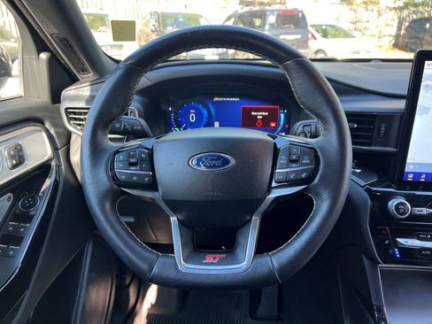 Used 2024 Ford Explorer ST w/ Equipment Group 401A AWD/4WD image 25