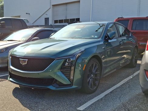Used 2025 Cadillac CT5 V w/ Technology Package AWD/4WD image 3