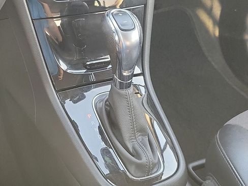 Used 2019 Buick Encore Preferred FWD image 18