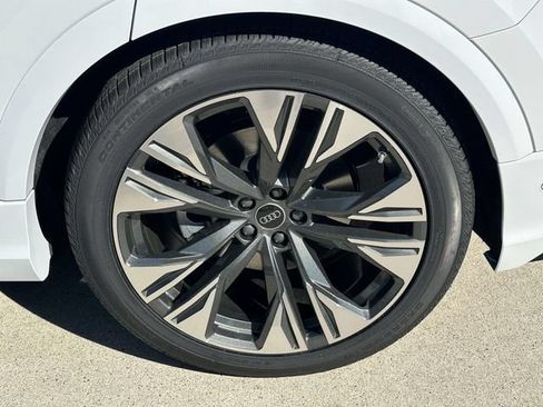 New 2026 Audi Q8 Premium Plus AWD/4WD image 4