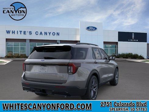 New 2026 Ford Explorer ST-Line w/ ST-Line Street Pack image 8