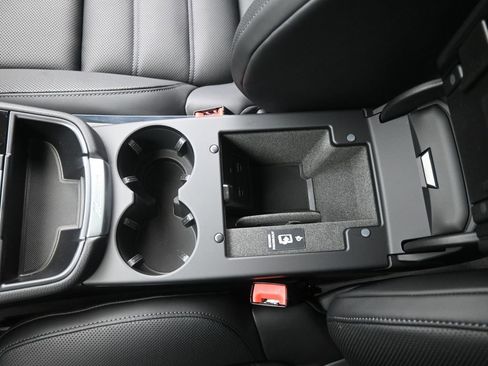 New 2026 Porsche Macan image 25