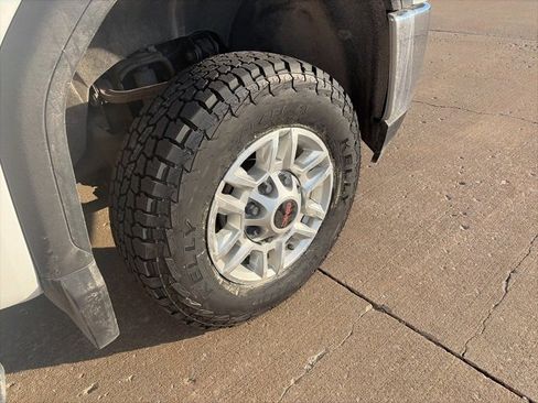 Used 2022 GMC Sierra 2500 SLE w/ SLE Value Package; image 24