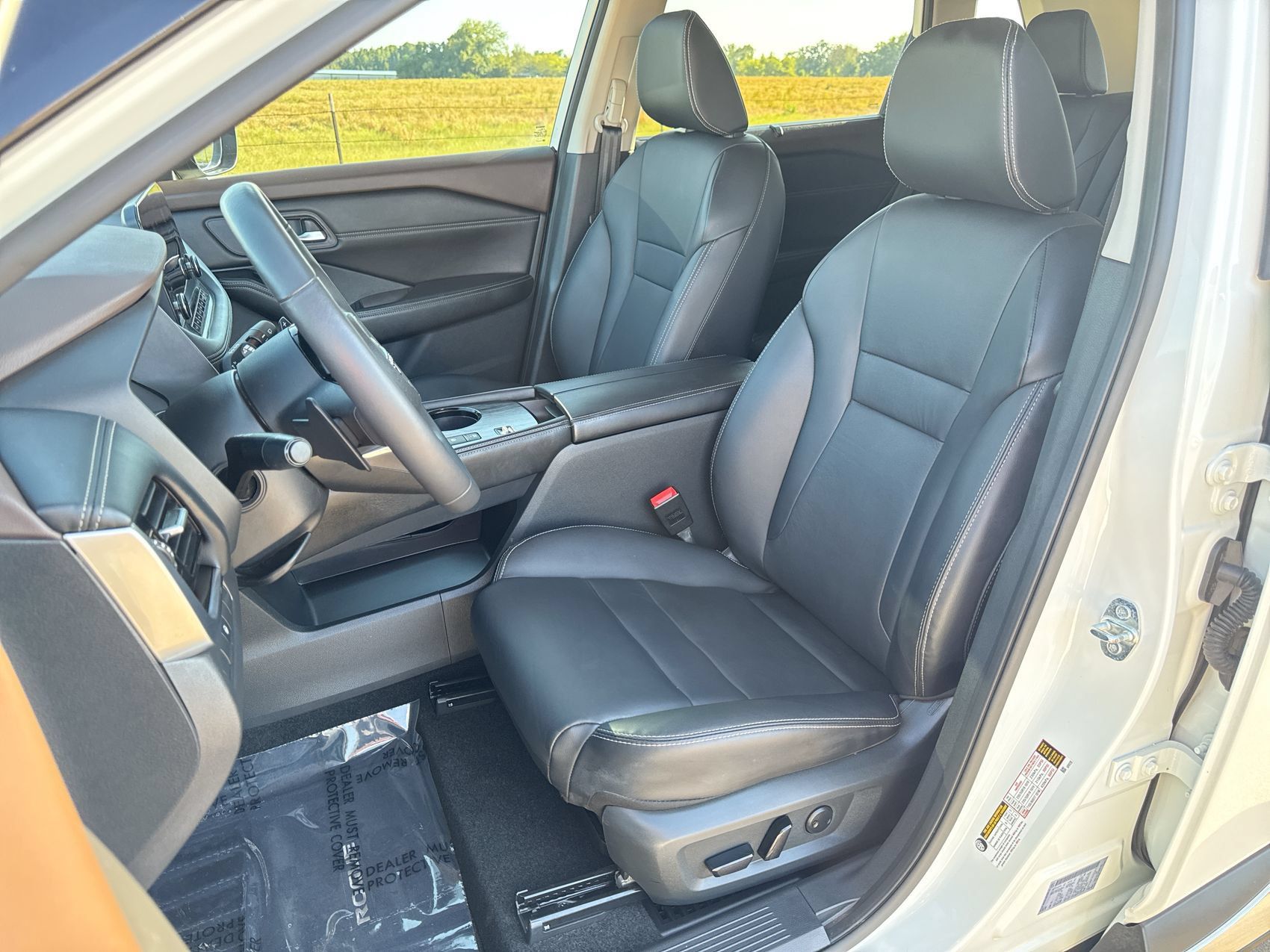 Used 2023 Nissan Rogue SL w/ SL Premium Package FWD image 11