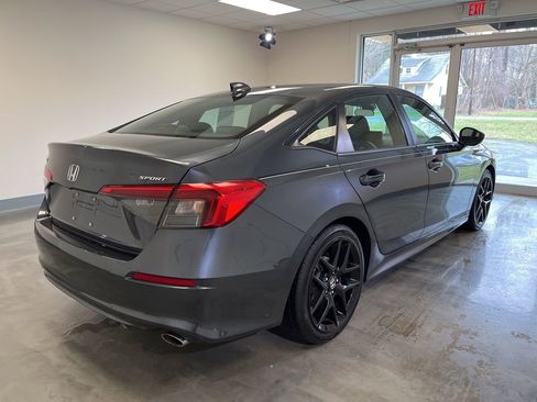 Used 2023 Honda Civic Sport image 2