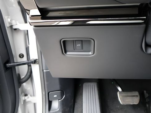 New 2026 Land Rover Range Rover Sport Dynamic SE AWD/4WD image 33