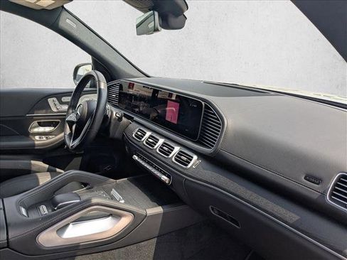 Used 2025 Mercedes-Benz GLS 450 4MATIC image 21