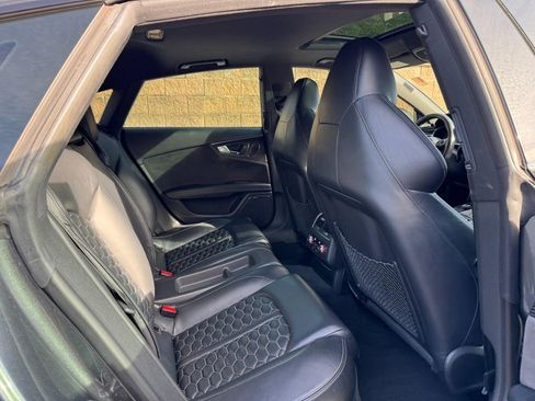 Used 2017 Audi RS 7 Prestige w/ Carbon-Optic Package image 10