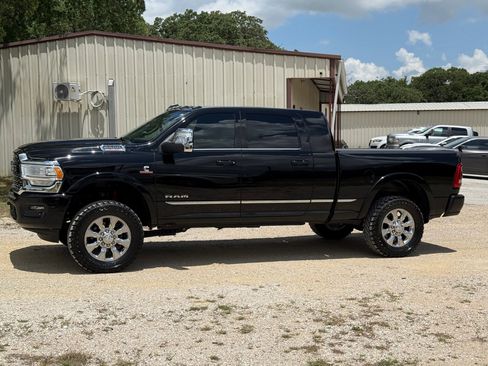 Used 2023 RAM 2500 Limited AWD/4WD image 6