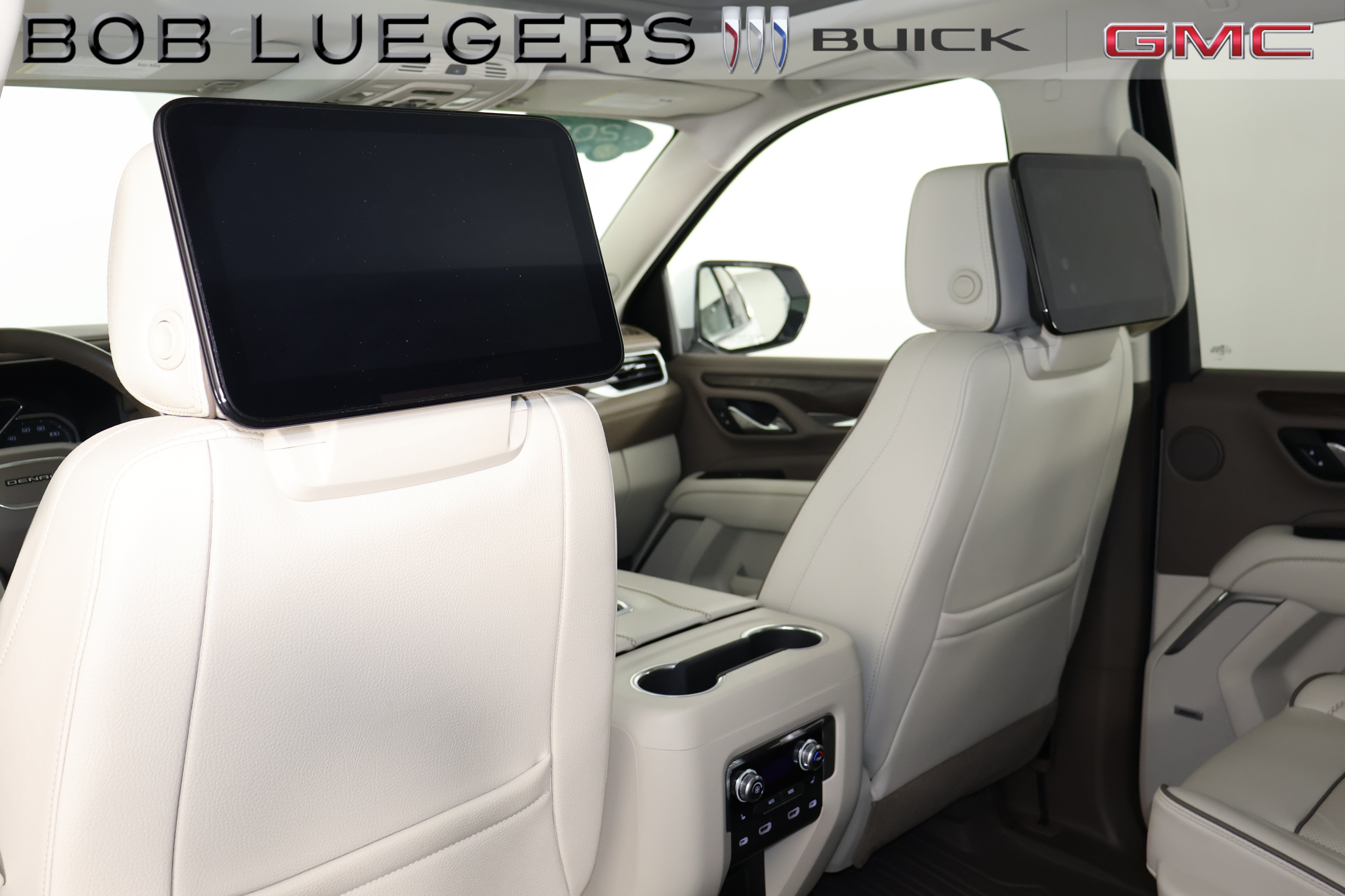 Certified 2021 GMC Yukon Denali w/ Denali Ultimate Package AWD/4WD image 12