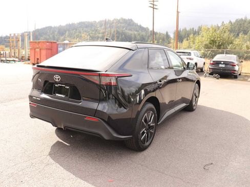 Used 2026 Toyota bZ AWD/4WD image 5